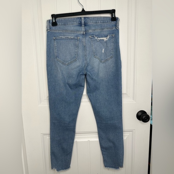 Abercrombie & Fitch Distressed Women's Jeans - EUC - Picture 2 of 4